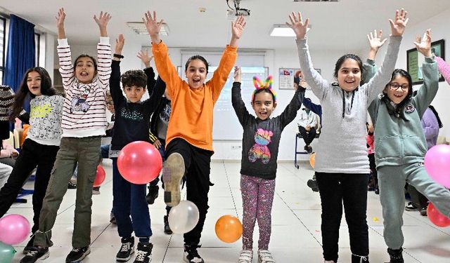 Antalya Muratpaşa'da eğlenerek öğreniyorlar