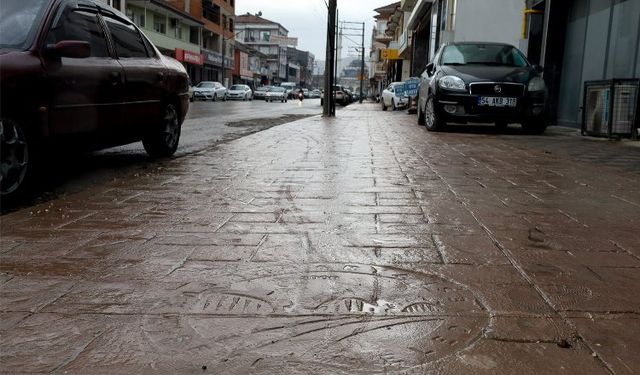 Sakarya Akyazı'da Ada Caddesi'ne yeni çehre