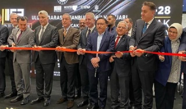 Başkan Büyükkılıç, Uluslararası İstanbul Mobilya Fuarı’nda Kayserili firmaların yanında