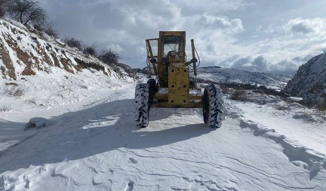 Malatya'da kardan kapalı yol kalmadı